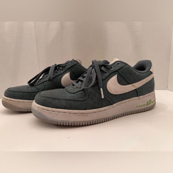 Nike Air Force - Picture 1 of 4